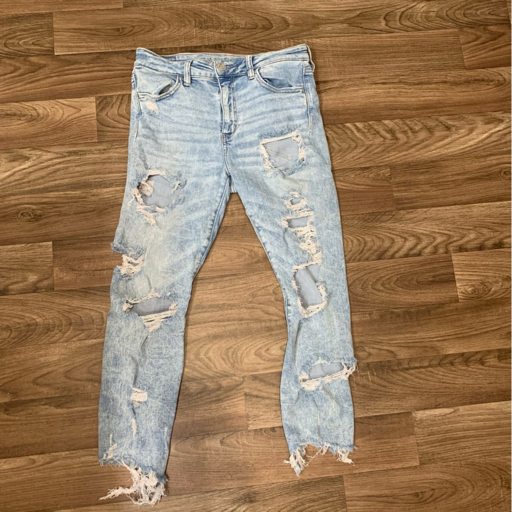 American Eagle Outfitters Very Distressed High Rise Jegging Crop